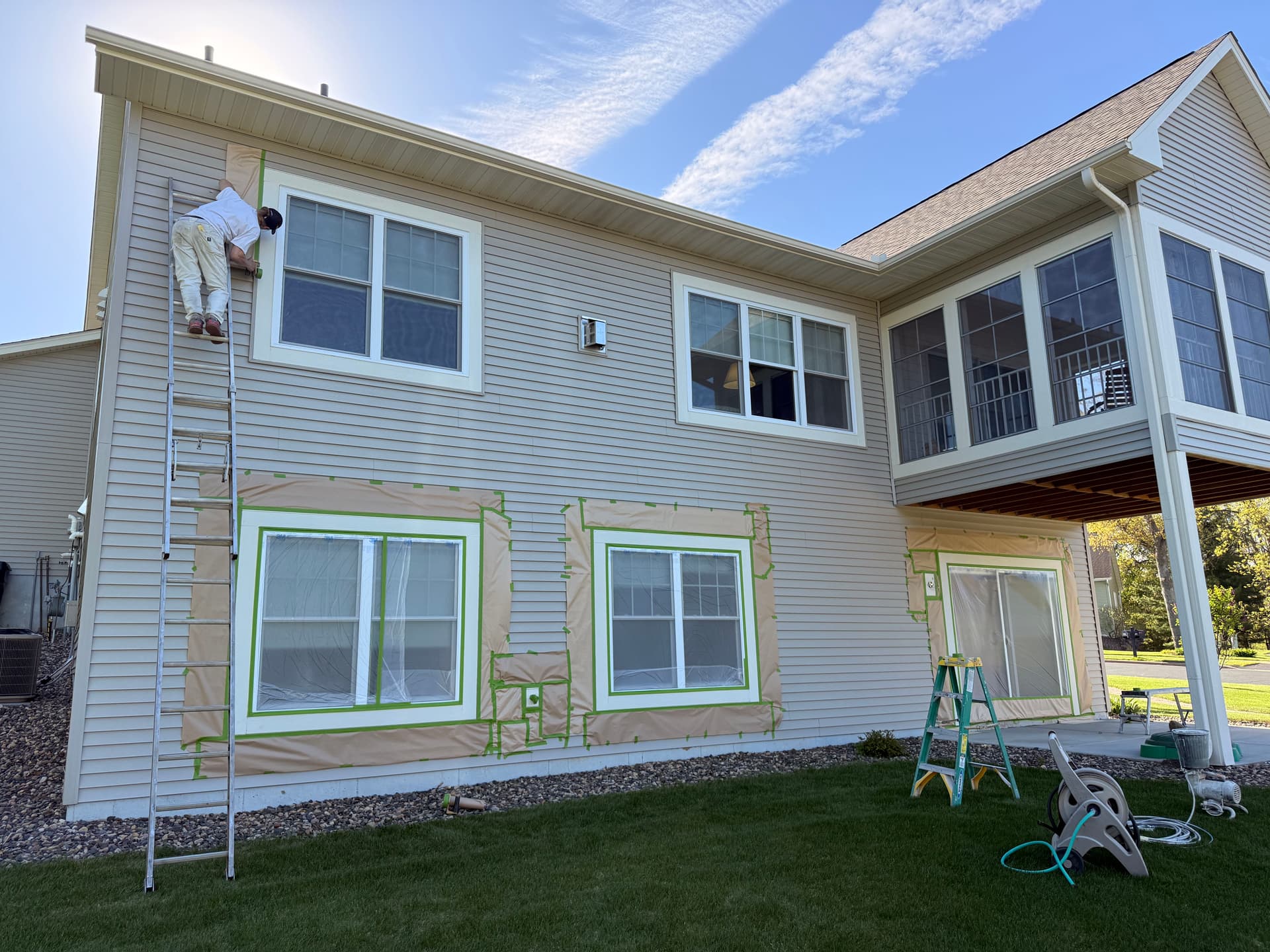 Gallery photos for Fresh Trim Paint Changes Everything on This Home Exterior: Image #3