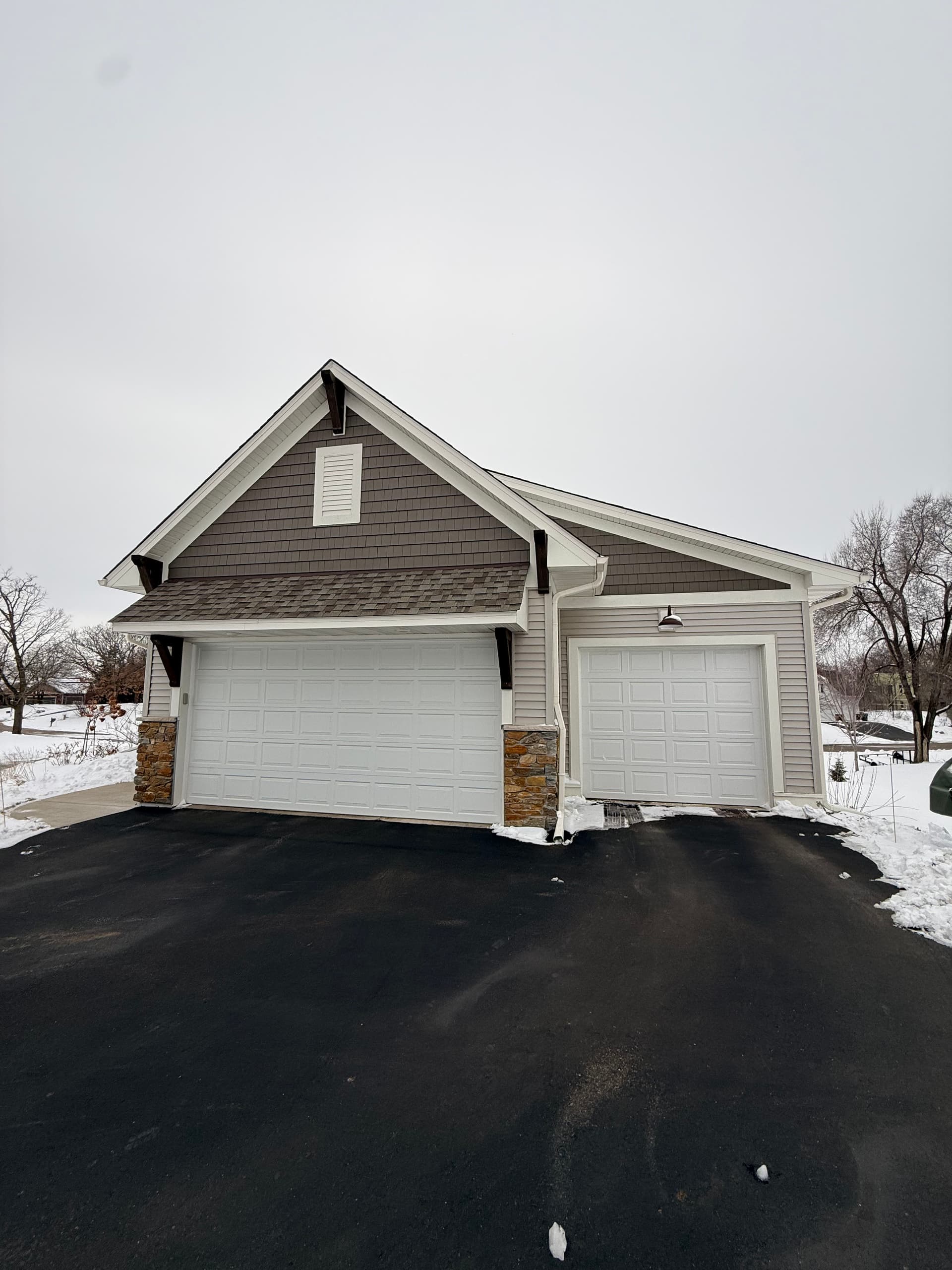 Fresh Trim Paint Changes Everything on This Home Exterior image
